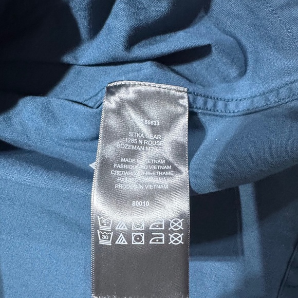 SITKA Gear Harvester Shirt size Medium. Great condition. - Picture 10 of 10